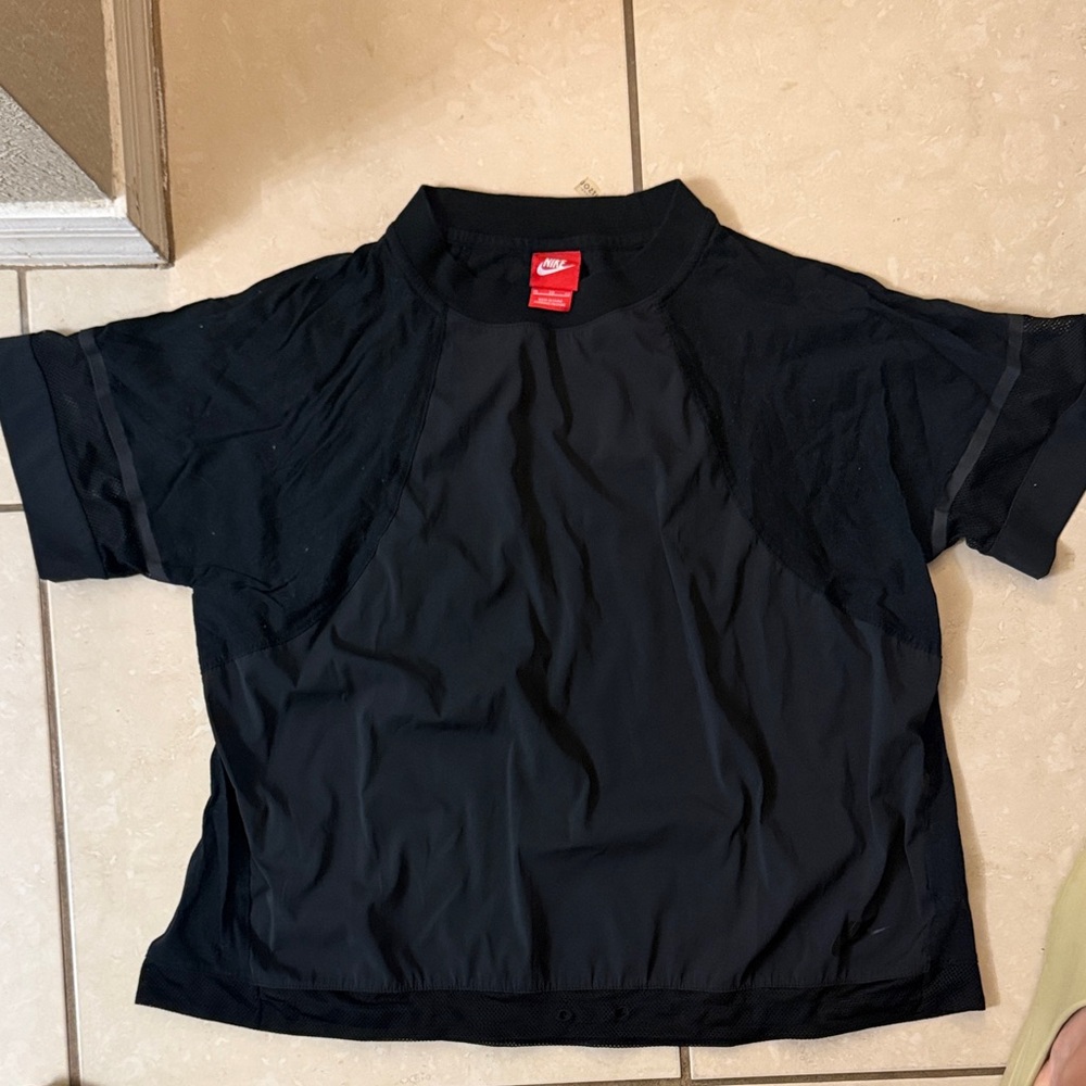 Nike Black Athletic Short Sleeve Shirt